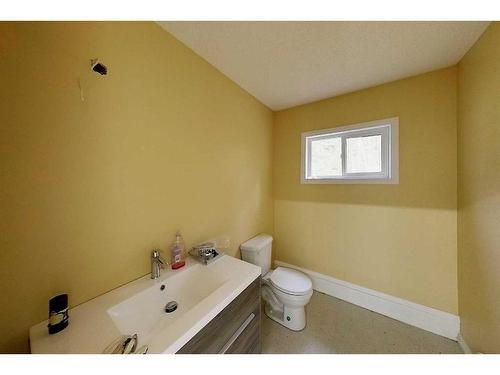 6603 5 Avenue, Edson, AB - Indoor Photo Showing Bathroom