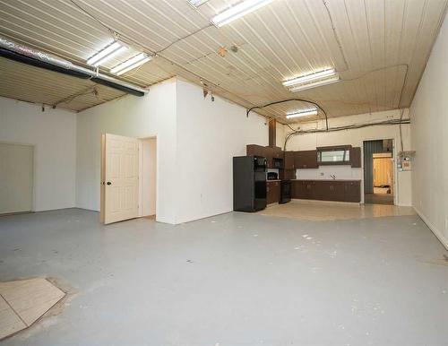 655059 Highway 813, Rural Athabasca County, AB - Indoor Photo Showing Garage