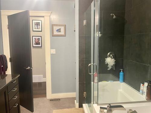 17017 Township Road 542, Rural Yellowhead County, AB - Indoor Photo Showing Bathroom