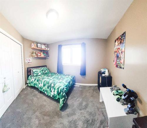 1524 41 Street, Edson, AB - Indoor Photo Showing Bedroom