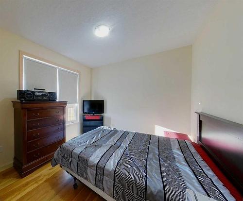 443 68 Street, Edson, AB - Indoor Photo Showing Bedroom