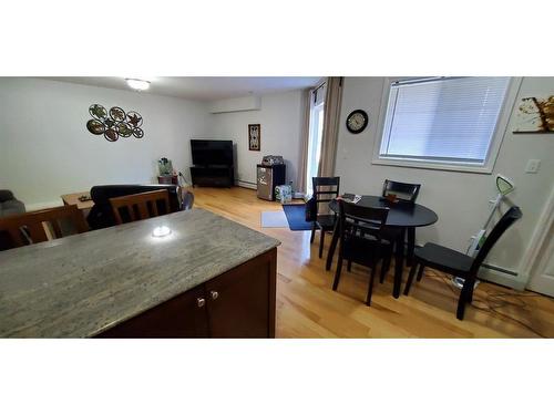 101-5037 7 Ave, Edson, AB - Indoor Photo Showing Dining Room