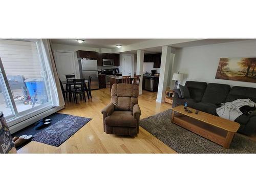 101-5037 7 Ave, Edson, AB - Indoor Photo Showing Living Room