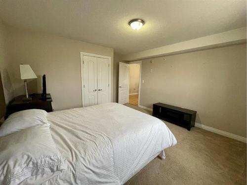 401-5037 7 Avenue, Edson, AB - Indoor Photo Showing Bedroom