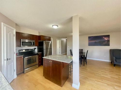 401-5037 7 Avenue, Edson, AB - Indoor Photo Showing Kitchen With Stainless Steel Kitchen