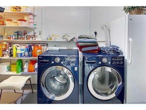 5402 12 Avenue, Edson, AB - Indoor Photo Showing Laundry Room