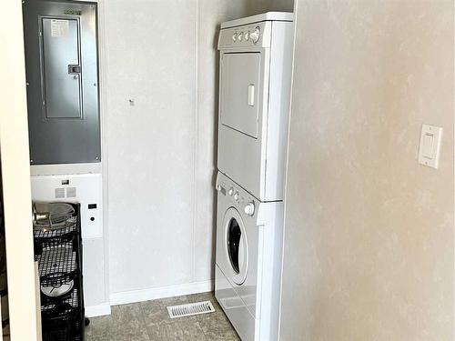 103-2814 48Avenue, Athabasca, AB - Indoor Photo Showing Laundry Room