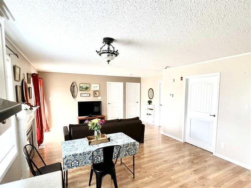 103-2814 48Avenue, Athabasca, AB - Indoor Photo Showing Dining Room
