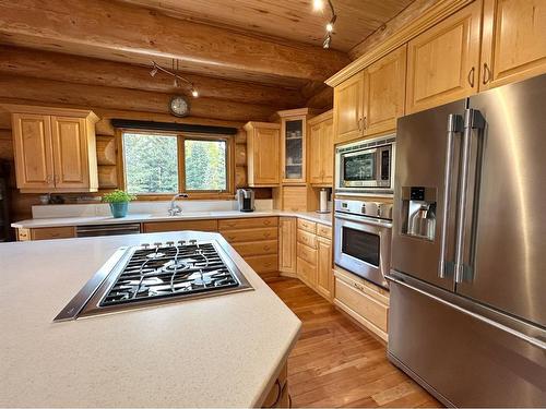 583030B Range Road 121, Rural Woodlands County, AB - Indoor Photo Showing Kitchen