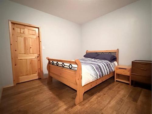 583030B Range Road 121, Rural Woodlands County, AB - Indoor Photo Showing Bedroom