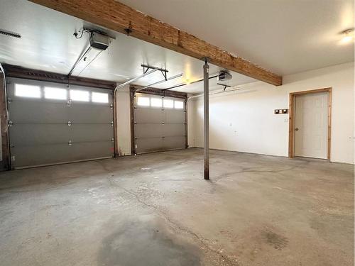 583030B Range Road 121, Rural Woodlands County, AB - Indoor Photo Showing Garage