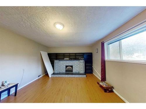 4822 18 Avenue, Edson, AB - Indoor With Fireplace