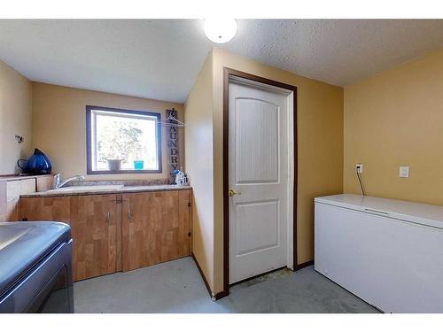 263070 Otter Creek Road, Rural Lesser Slave River No. 124, M.D. Of, AB - Indoor Photo Showing Laundry Room