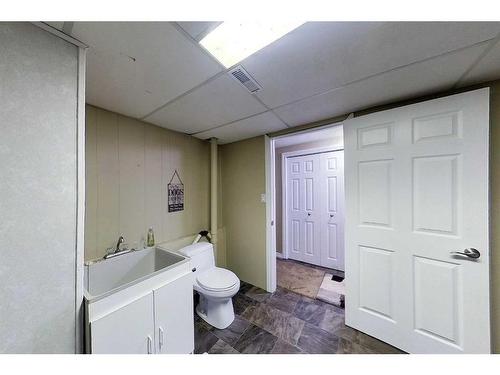 18318 Township Road 534A, Rural Yellowhead County, AB - Indoor Photo Showing Bathroom