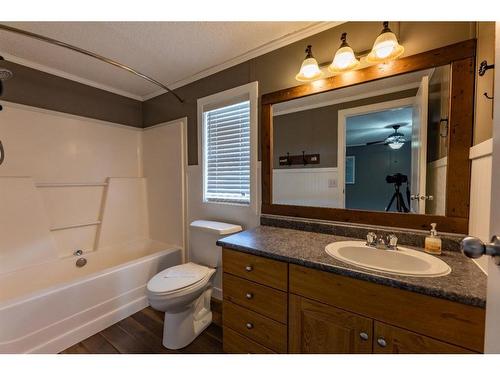 7-24425 East River Road, Rural Yellowhead County, AB - Indoor Photo Showing Bathroom