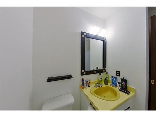 308B-5611 9 Avenue, Edson, AB - Indoor Photo Showing Bathroom