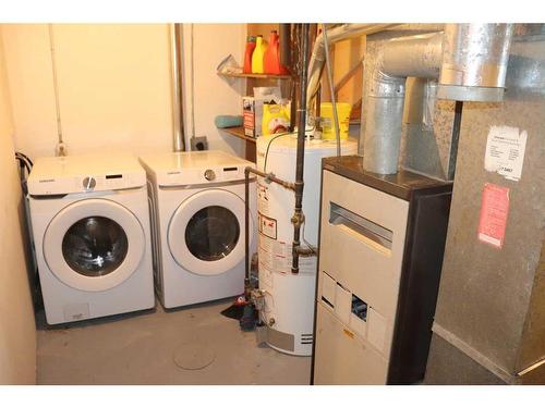 16-5429 10 Avenue, Edson, AB - Indoor Photo Showing Laundry Room