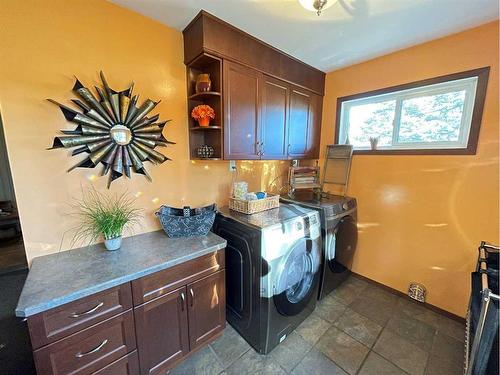 203 Maurer Drive, Hinton, AB - Indoor Photo Showing Laundry Room