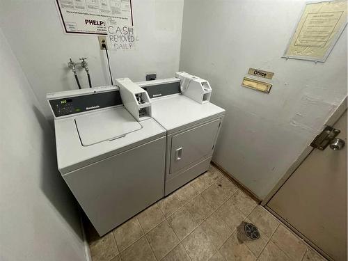 143 Tamarack Drive, Hinton, AB - Indoor Photo Showing Laundry Room