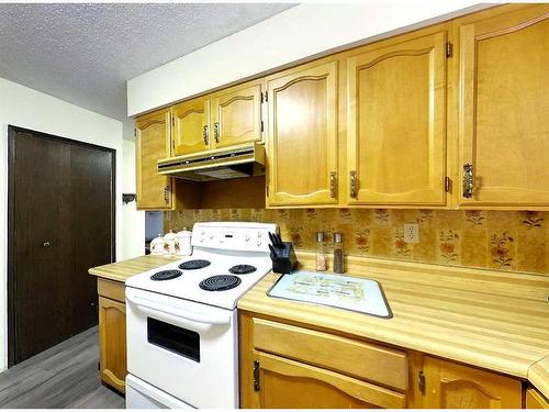 1214 50 Street, Edson, AB - Indoor Photo Showing Kitchen