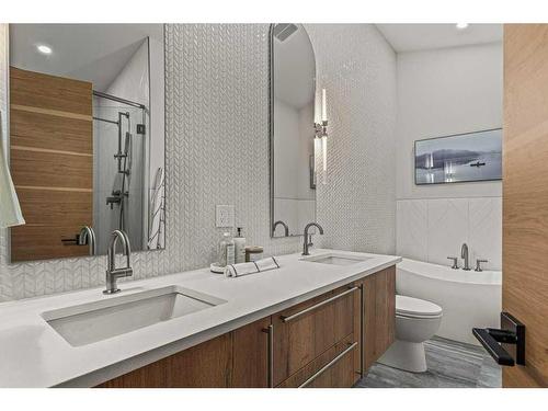 A-290 Three Sisters Drive, Canmore, AB - Indoor Photo Showing Bathroom