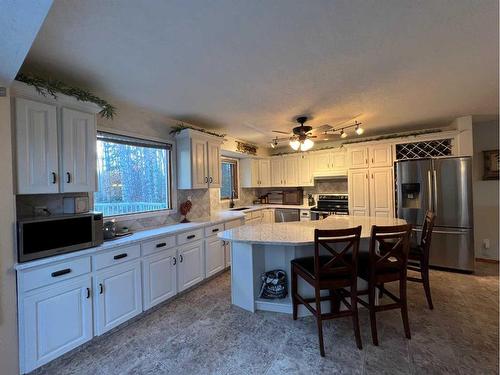 54301 Range Road 170, Rural Yellowhead County, AB - Indoor Photo Showing Kitchen