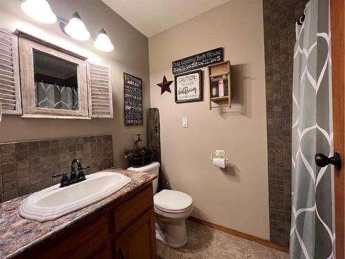 54301 Range Road 170, Rural Yellowhead County, AB - Indoor Photo Showing Bathroom