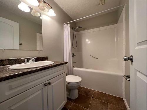 4107 15 Avenue, Edson, AB - Indoor Photo Showing Bathroom
