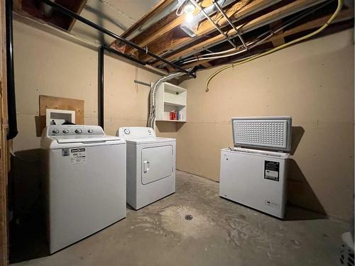 4107 15 Avenue, Edson, AB - Indoor Photo Showing Laundry Room