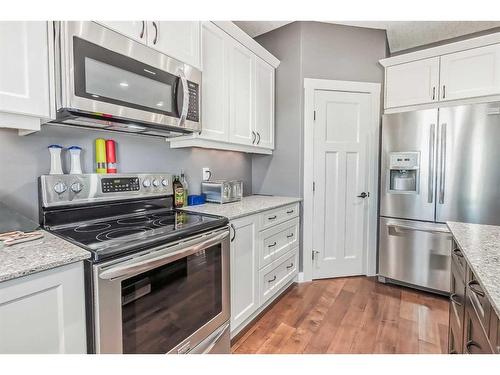 6706 40A Avenue, Stettler, AB - Indoor Photo Showing Kitchen