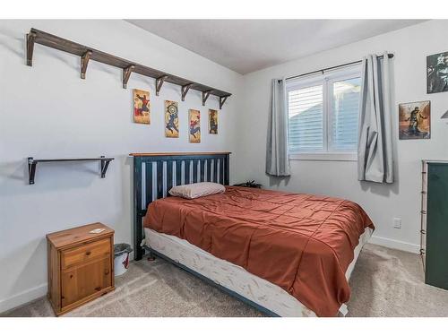 6706 40A Avenue, Stettler, AB - Indoor Photo Showing Bedroom