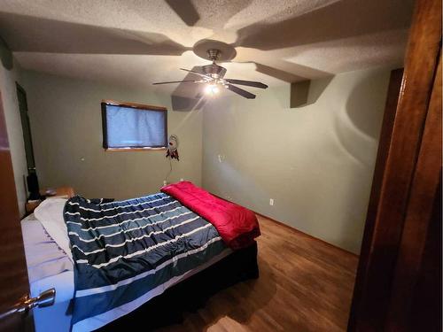 31 Hollinger Drive, Swan Hills, AB - Indoor Photo Showing Bedroom
