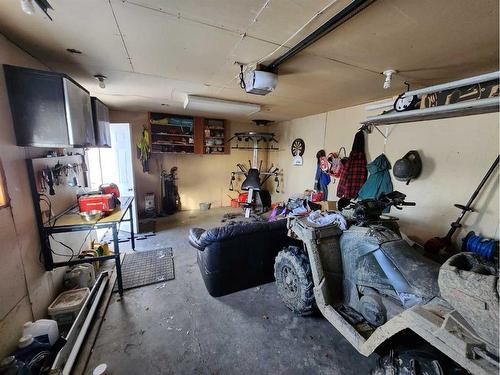 31 Hollinger Drive, Swan Hills, AB - Indoor Photo Showing Garage