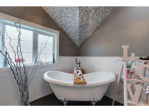 73080 Southshore Drive, Widewater, AB - Indoor Photo Showing Bathroom