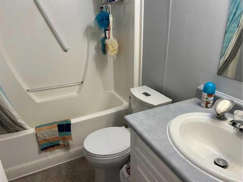 903 5 Avenue, Fox Creek, AB - Indoor Photo Showing Bathroom