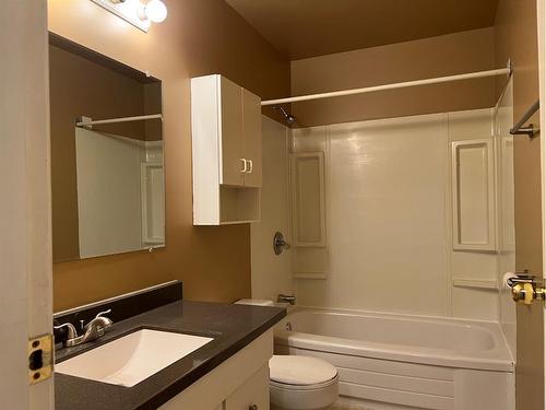 546-457 Collinge Road, Hinton, AB - Indoor Photo Showing Bathroom