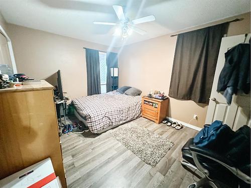 29 Chaisson Crossing, Whitecourt, AB - Indoor Photo Showing Bedroom