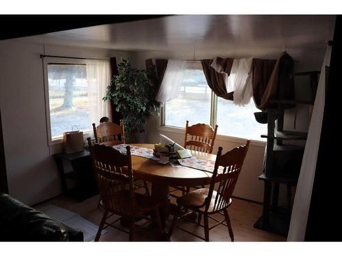 5501 51 Street, Niton Junction, AB - Indoor Photo Showing Dining Room