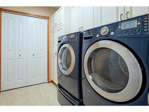 590083 Range Road 114, Rural Woodlands County, AB - Indoor Photo Showing Laundry Room