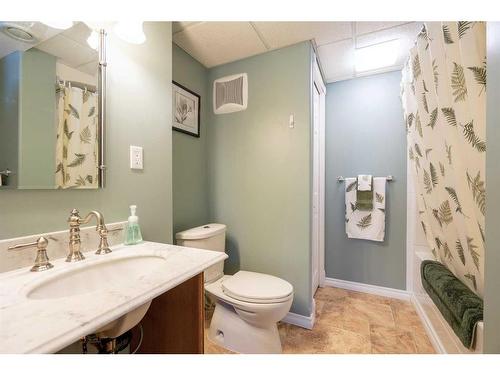 590083 Range Road 114, Rural Woodlands County, AB - Indoor Photo Showing Bathroom