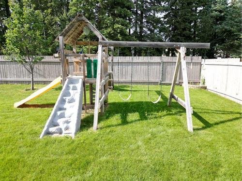 6138 11 Avenue, Edson, AB - Outdoor With Backyard
