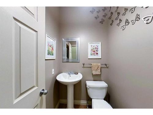 6138 11 Avenue, Edson, AB - Indoor Photo Showing Bathroom