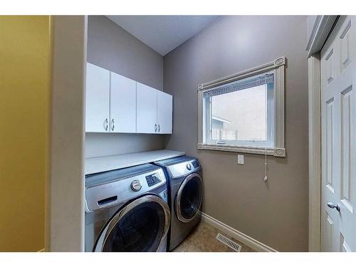 6138 11 Avenue, Edson, AB - Indoor Photo Showing Laundry Room