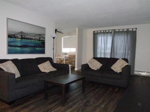 217A-5611 10 Avenue, Edson, AB - Indoor Photo Showing Living Room