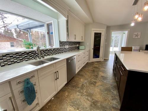 59 Ravine Drive, Whitecourt, AB - Indoor Photo Showing Kitchen With Double Sink