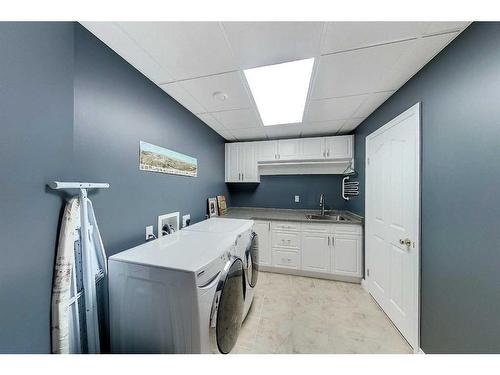 6301 19 Avenue, Edson, AB - Indoor Photo Showing Laundry Room