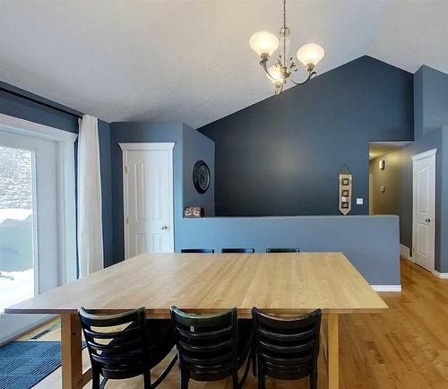 6301 19 Avenue, Edson, AB - Indoor Photo Showing Dining Room