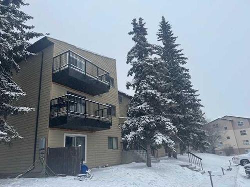 302B-1221 Westhaven Drive, Edson, AB - Outdoor With Balcony