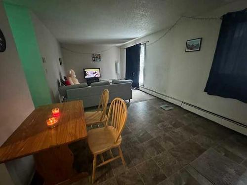 302B-1221 Westhaven Drive, Edson, AB - Indoor Photo Showing Other Room