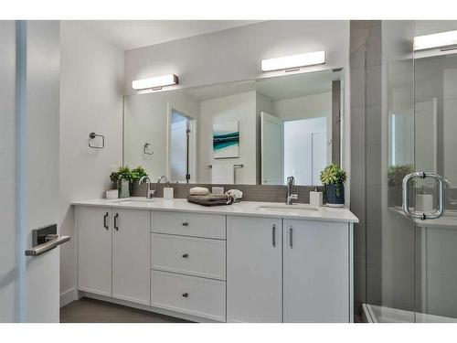 62-209 Stewart Creek Rise, Canmore, AB - Indoor Photo Showing Bathroom
